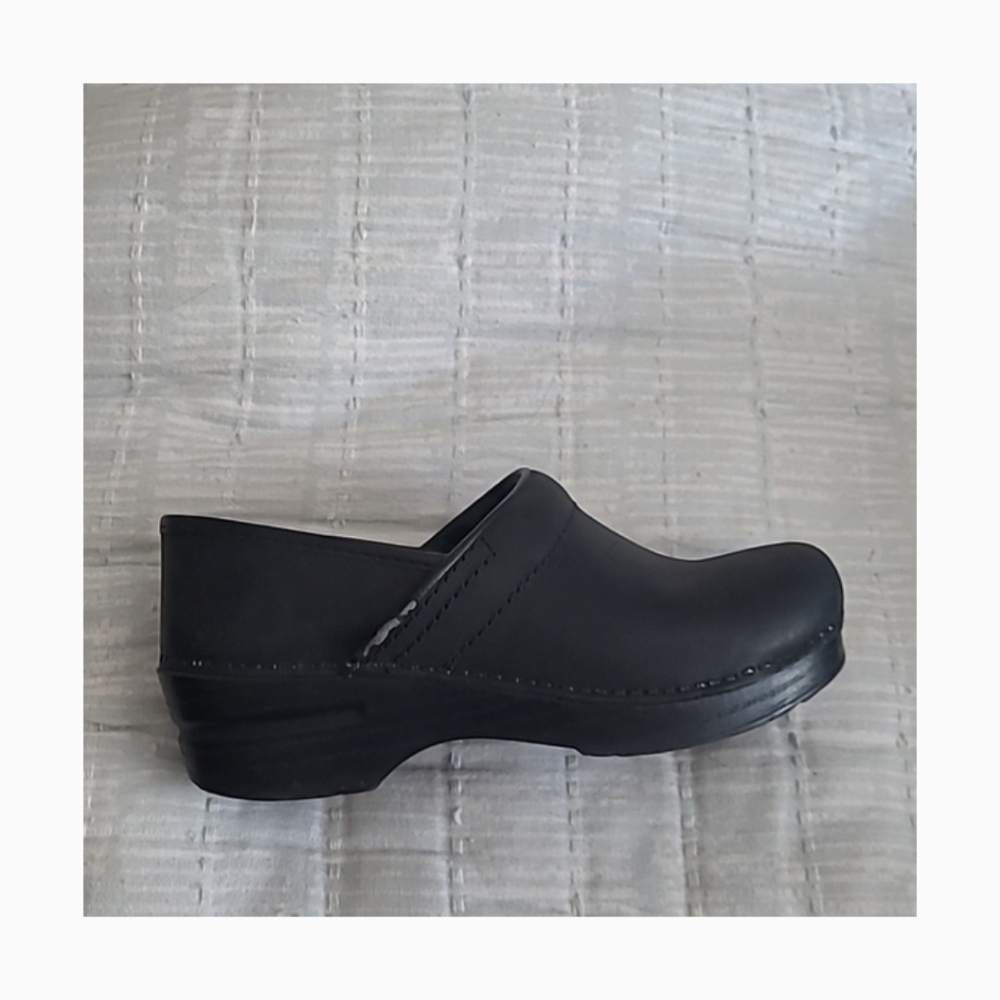 Dansko 36 Black Oiled - Picture 8 of 11